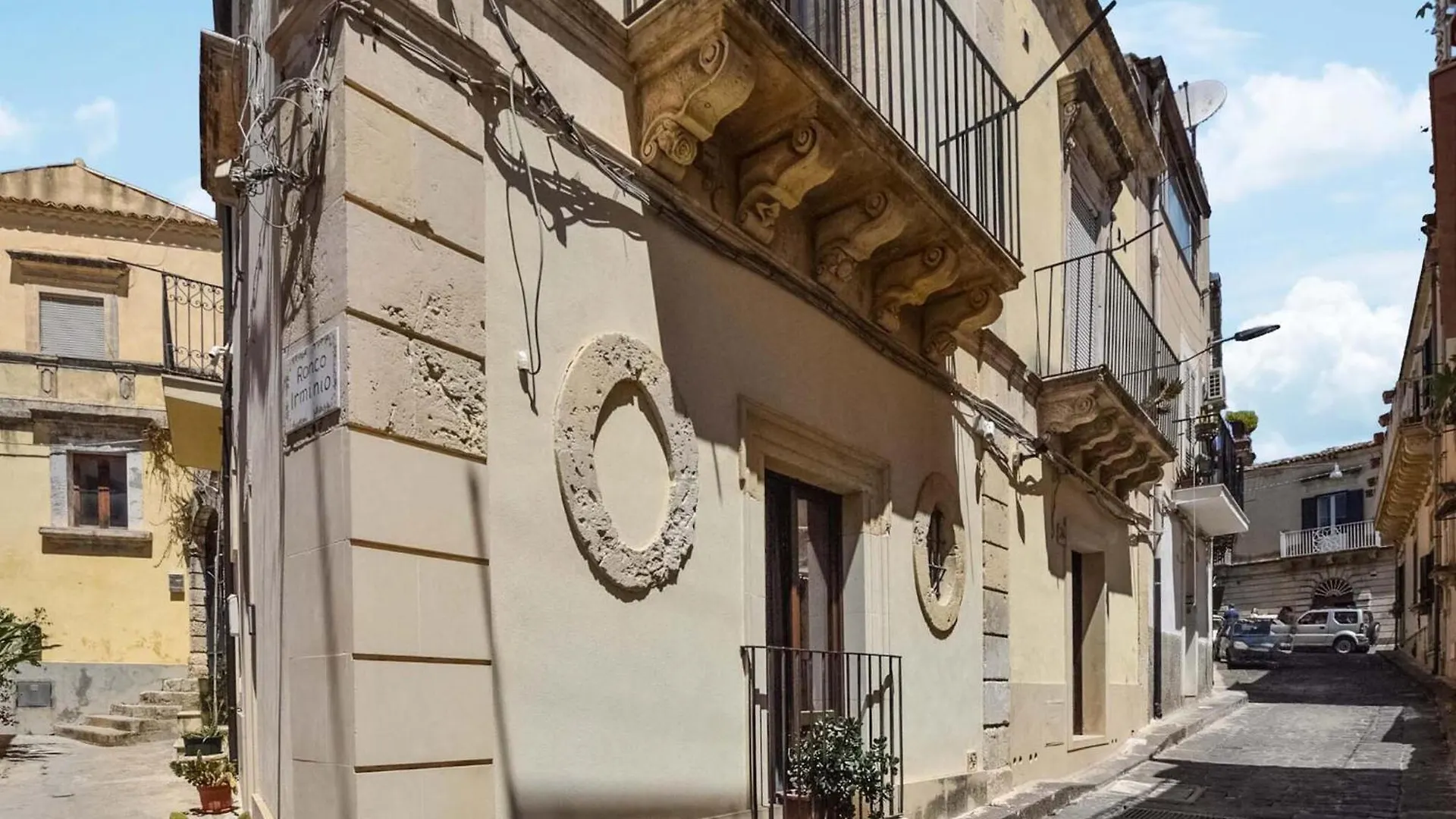 Nice Home In Noto With House A Panoramic View